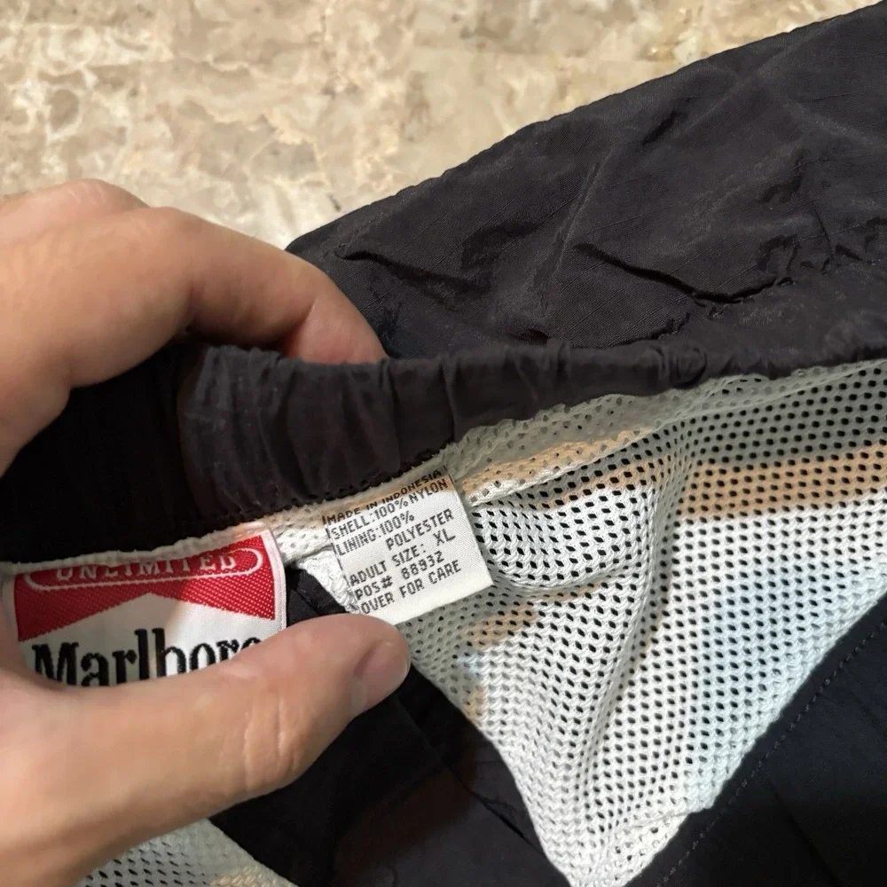Vintage Marlboro Shorts Mens XL Black Nylon Belted Lined Hiking Climbing